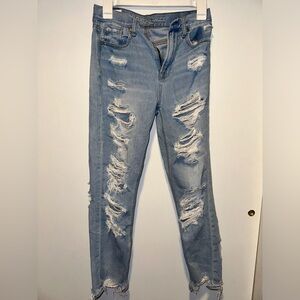American Eagle Outfitters Light Blue Distressed Mom Jeans